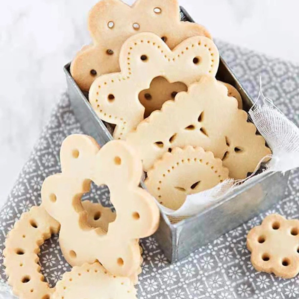 Geometric Pattern Hollow Out C - Kitchen Baking Molds review and price
